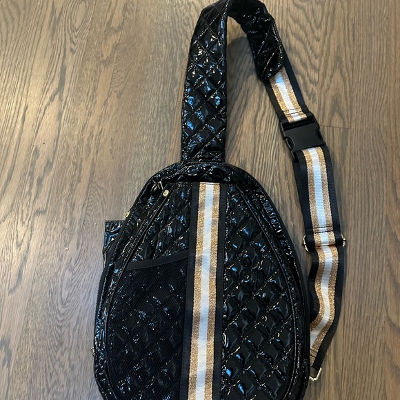 NWT Pickleball black puffer crossbody bag with strip adjustable strap. - Picture 3 of 5